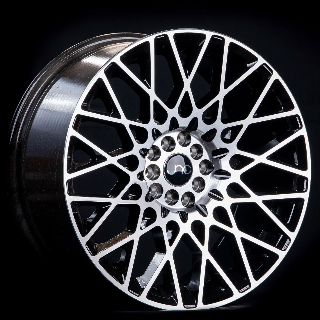 JNC039 18X9.5 Wheel